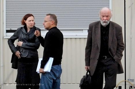 architekt Wojciech Obtułowicz (po prawej) z wizytą na budowie