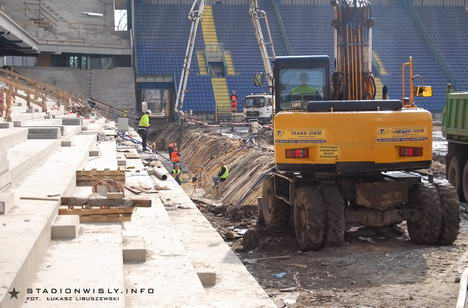 Pierwsze prace przy budowie fosy 