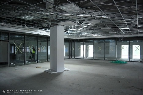 Sala konferencyjna w narożniku południowo - wschodnim