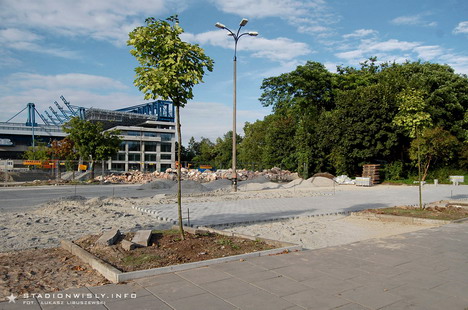 Budowa placu od strony al. 3 Maja